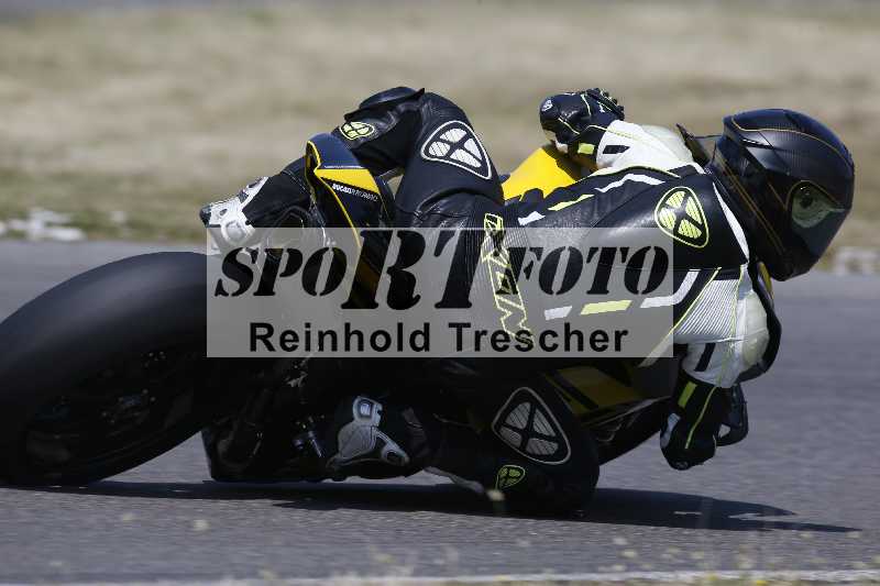 /Archiv-2023/28 05.06.2023 Moto Club Anneau du Rhin/rouge-expert/5